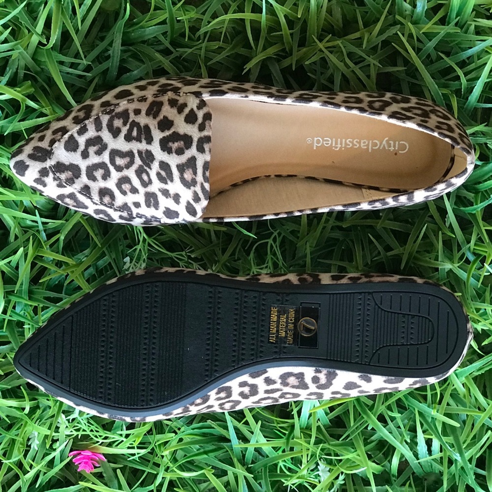 City Class Cheetah Pointed Comfort Flat Loafer - Picture 5 of 7